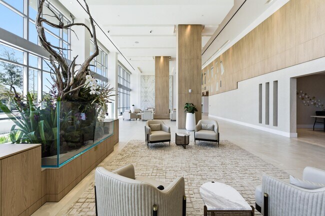 Building Photo - 220 Lake Shore Dr