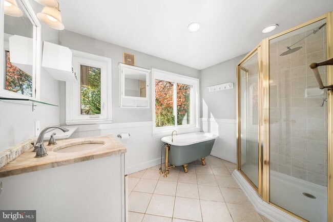 Building Photo - 3924 Taney Ave