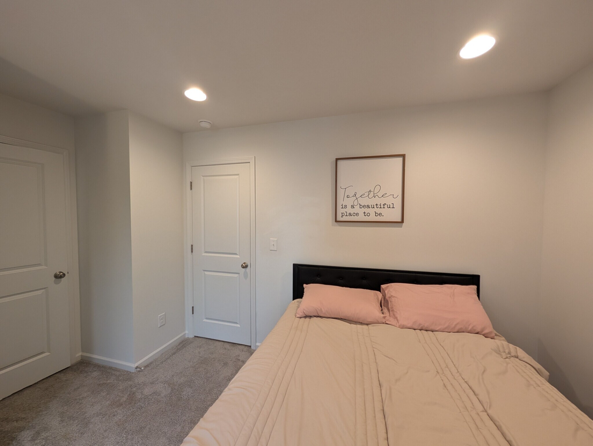 Building Photo - Room in Townhome on Sullins Rd