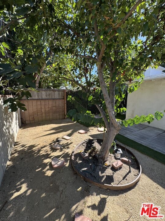 Building Photo - 446 N California St