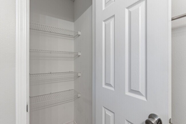 Building Photo - 8828 Arlington Ln