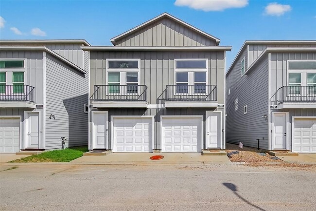 Primary Photo - 4922 Paradigm Ln
