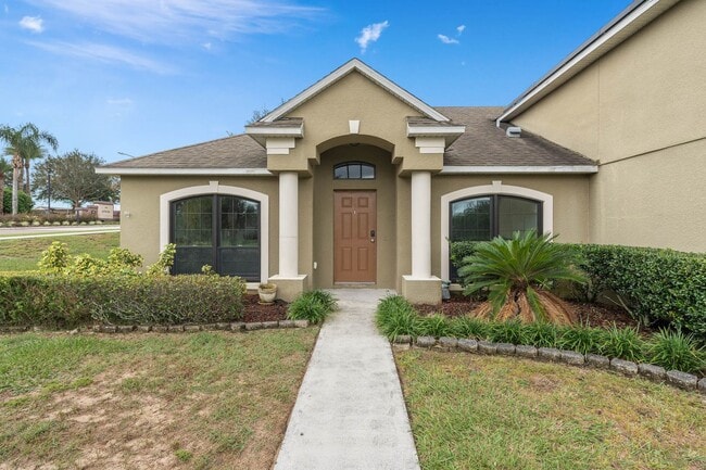 Building Photo - Large Beautiful Legacy Park Villa: 5BR, Pool & Near Disney