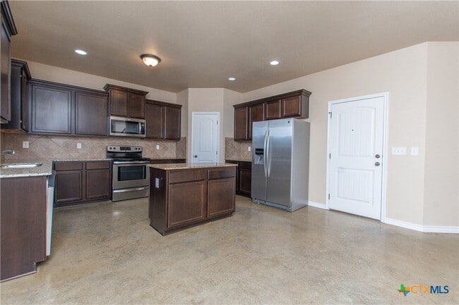 Building Photo - 103 W Libra Dr