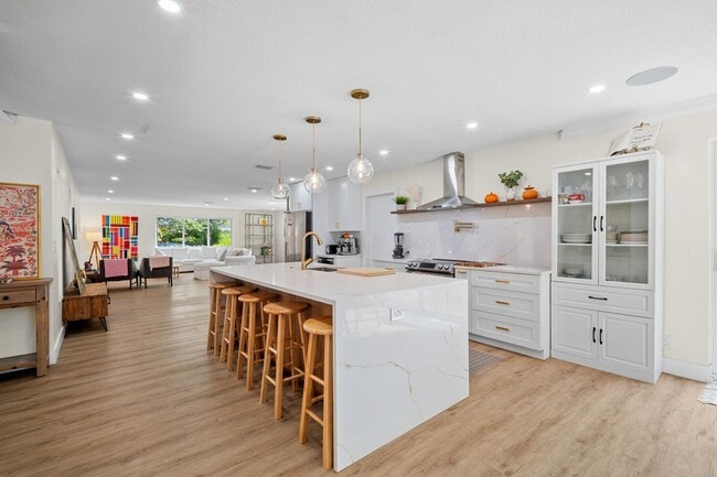 Building Photo - 2421 SW 29th Way