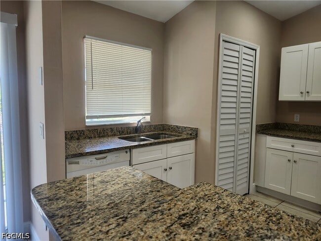 Building Photo - 217 Hightower Ave S