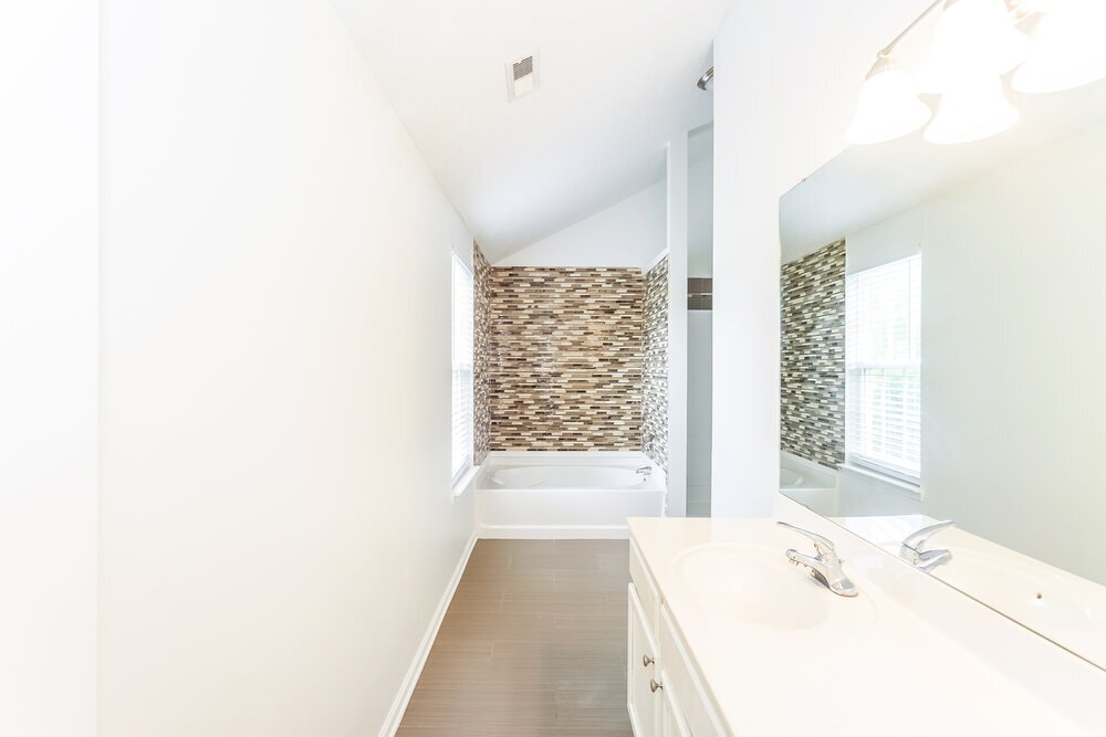 Building Photo - 922 Grassy Patch Ln