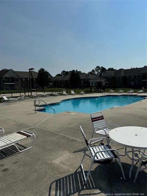 Building Photo - 1720 Renwick Dr