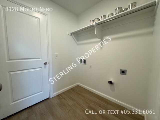 Building Photo - 3128 Mt Nebo Dr