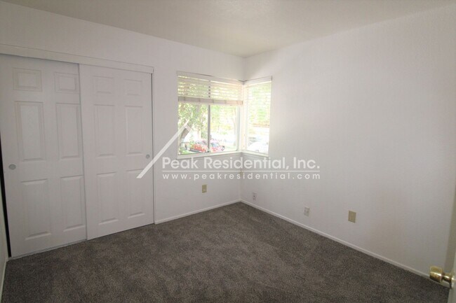 Building Photo - 2641 Decker Way
