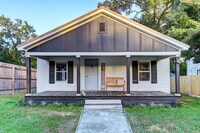 Building Photo - 140 N Commerce St