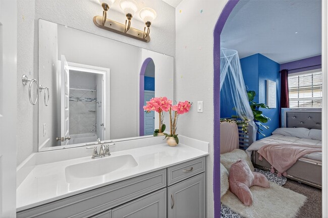 Building Photo - 13236 Tracewood Hills Ln