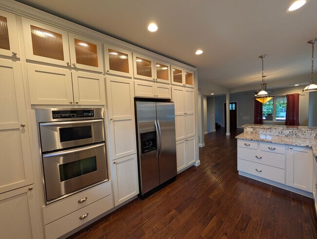 Building Photo - Beautiful 3 Bedroom House right across from City Park