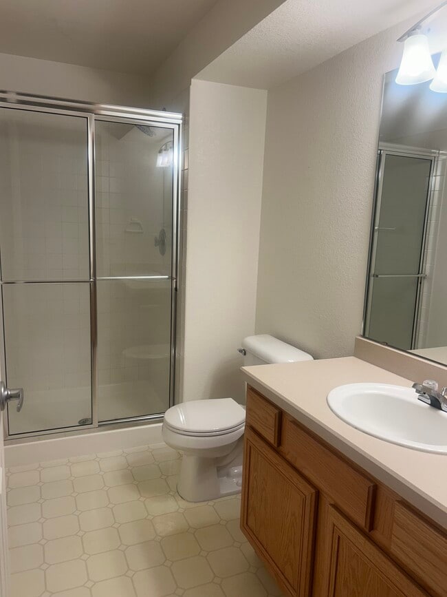 Bathroom 3 attached lower level - 3716 Decathlon Pky