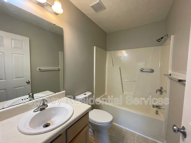 Building Photo - 3135 Ivy Wood Ln