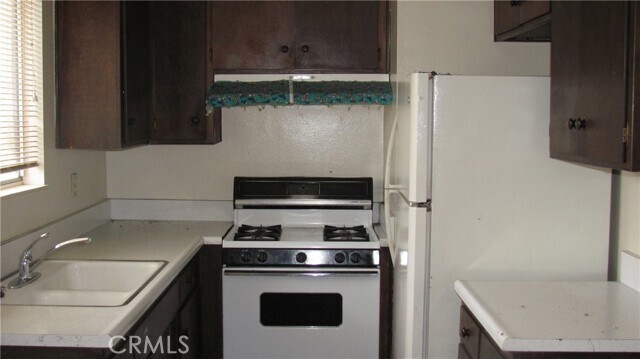 Building Photo - 761 Upton Dr