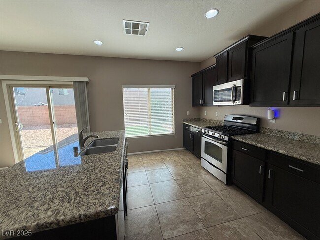 Building Photo - 9341 Forest Meadows Ave