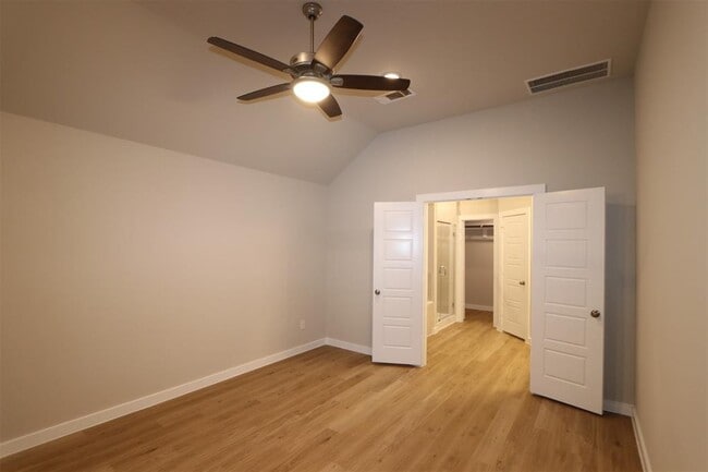 Building Photo - 1558 San Sebastien Dr