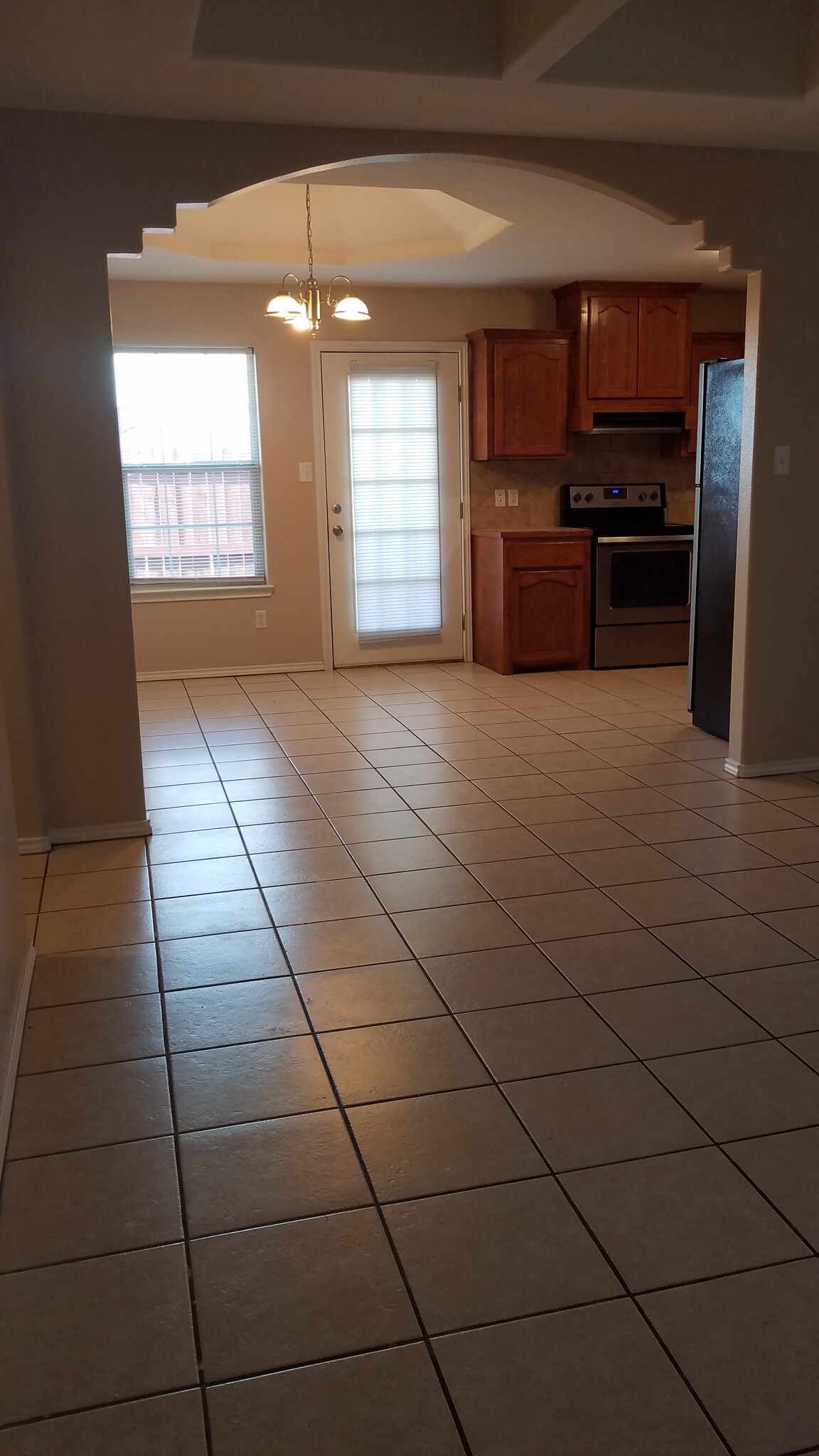 Building Photo - 3706 Wyndham Ave