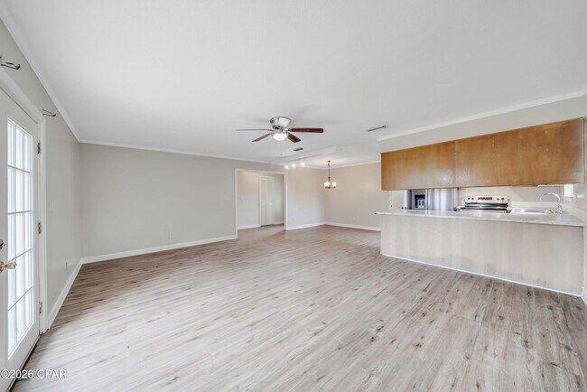 Building Photo - 404 Missouri Ave