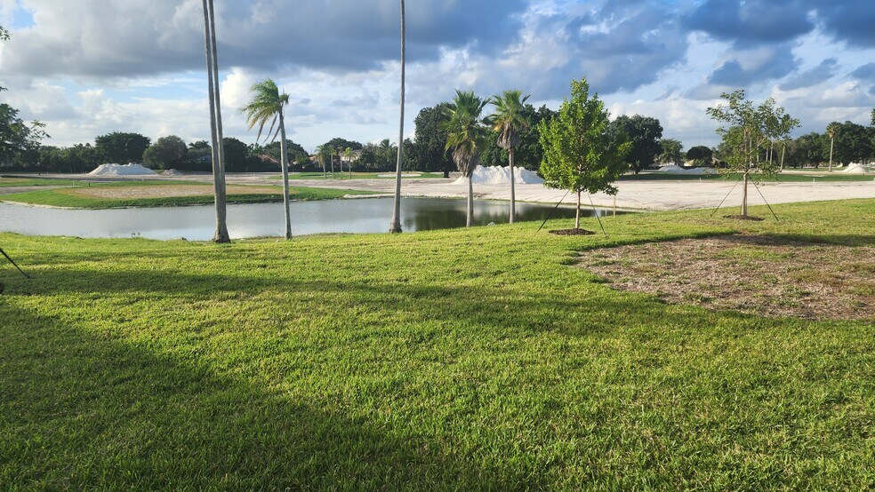 Building Photo - 2991 SE 23rd Ave