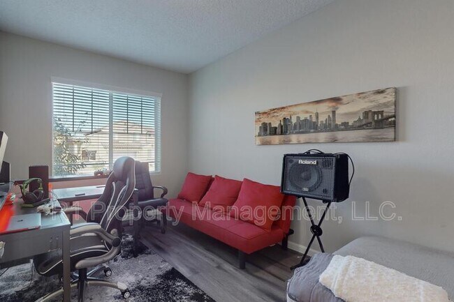 Building Photo - 8812 Jet Stream Rd NW