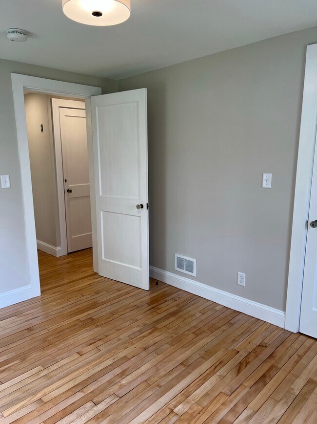 Bedroom - 41 Village Rd