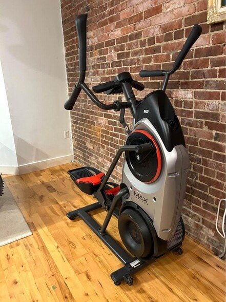 Building Photo - 88 Franklin St