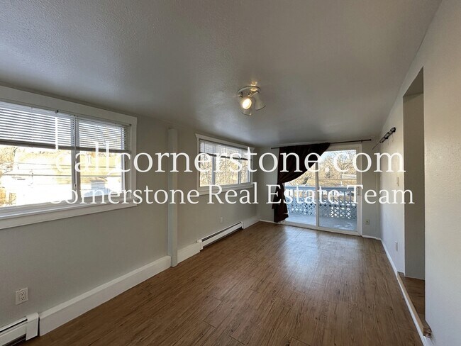 Building Photo - 2406 W Kiowa St