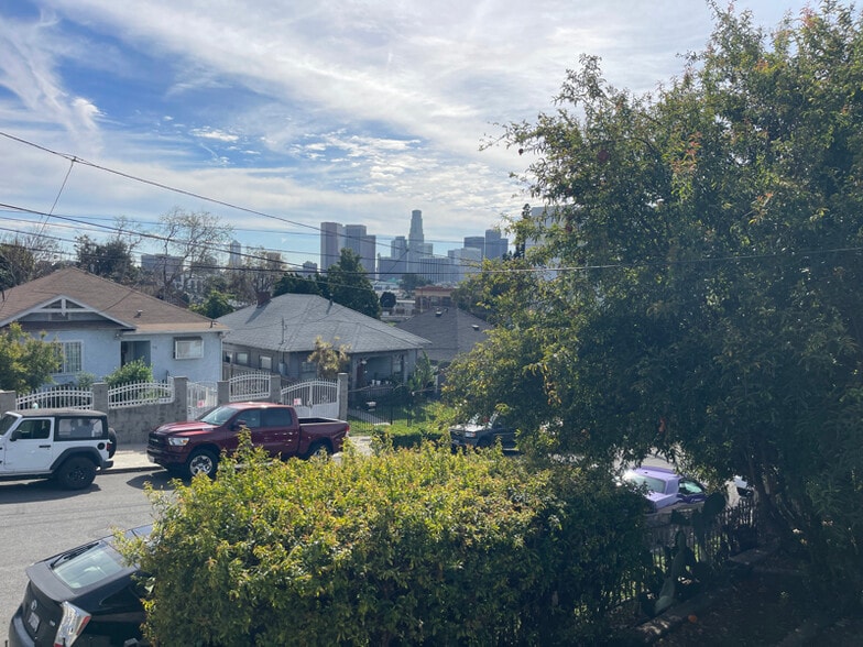 Building Photo - 515 N Burlington Ave