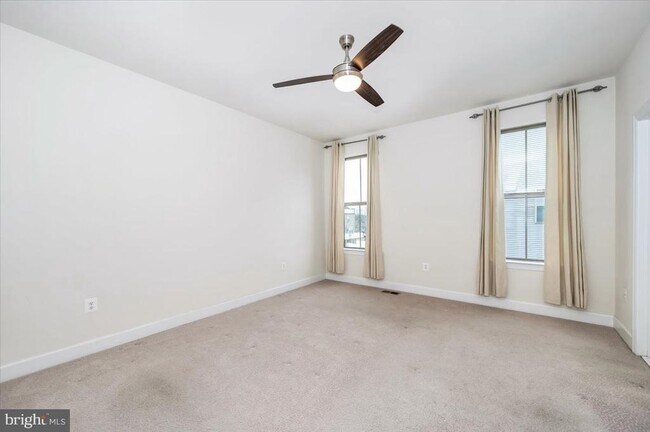 Building Photo - 45366 Daveno Square