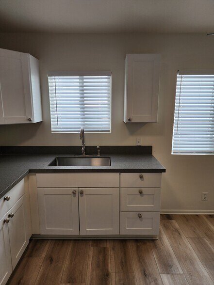 Building Photo - 1170 Fountain St