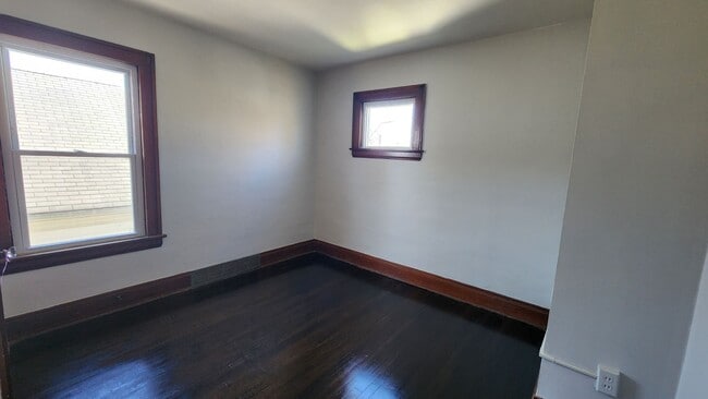 Building Photo - 10401 Homeworth Ave