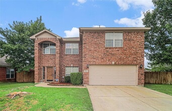 Building Photo - "Spacious 5-bedroom Corner Lot Home with Dual Living Areas, Office & Resort-Style Community Ameni...
