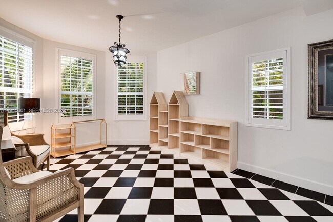 Building Photo - 2952 Peachy St