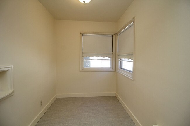 Building Photo - 8111 SW 8th Ave