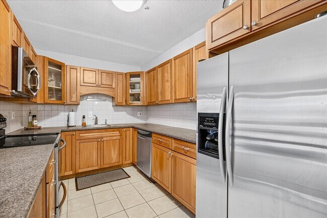 Building Photo - 55 Tall Oaks Dr
