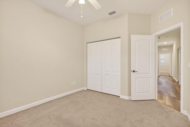 Building Photo - 8435 Blue Cove Way