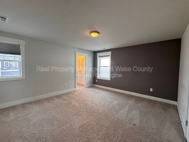 Building Photo - 1328 Barreto Dr