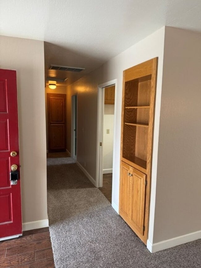 Building Photo - 2 Bedroom 2 Bath One Story Senior Community Vacaville *Star Rentals