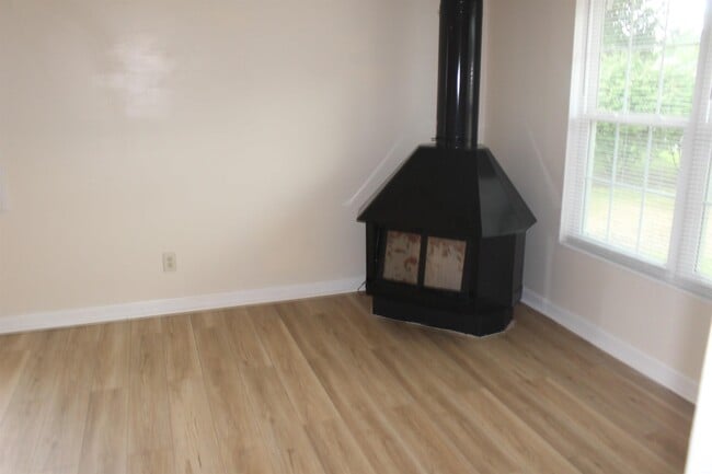 Building Photo - 1716 S Walnut Ln