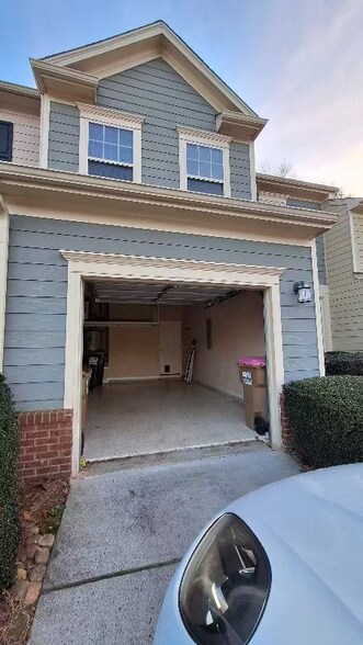 Building Photo - 3104 Cross Creek Dr