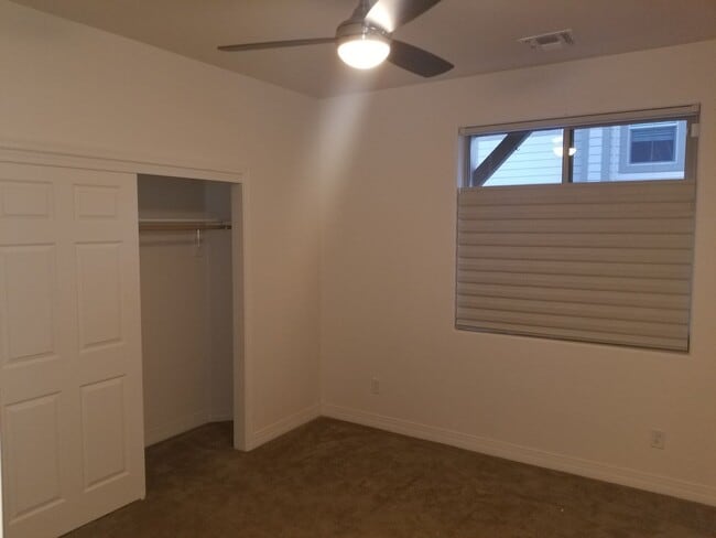 Building Photo - Rare, Single Level, Forest Springs Home! 3...