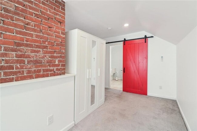 Building Photo - 2649 Jefferson Terrace