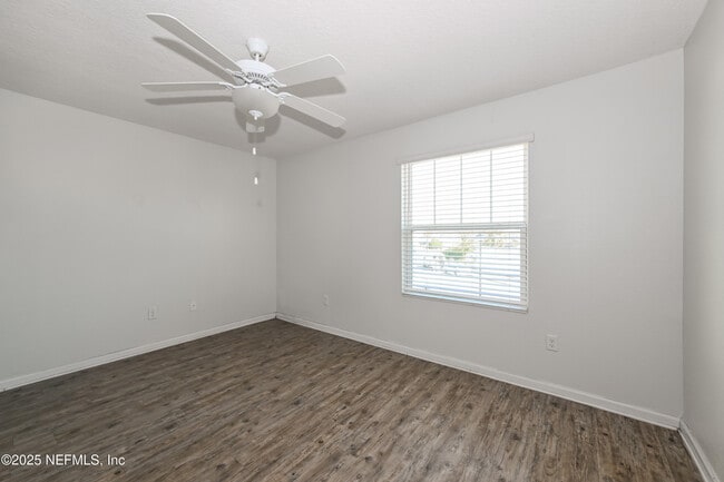 Building Photo - 524 Eiseman Wy