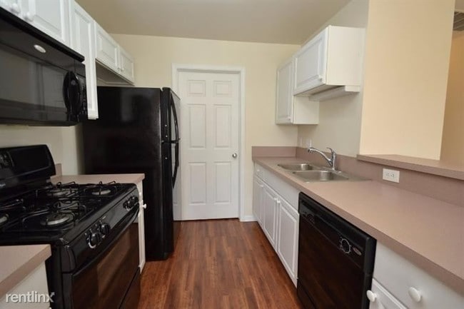 Building Photo - 1328 Addington Ln