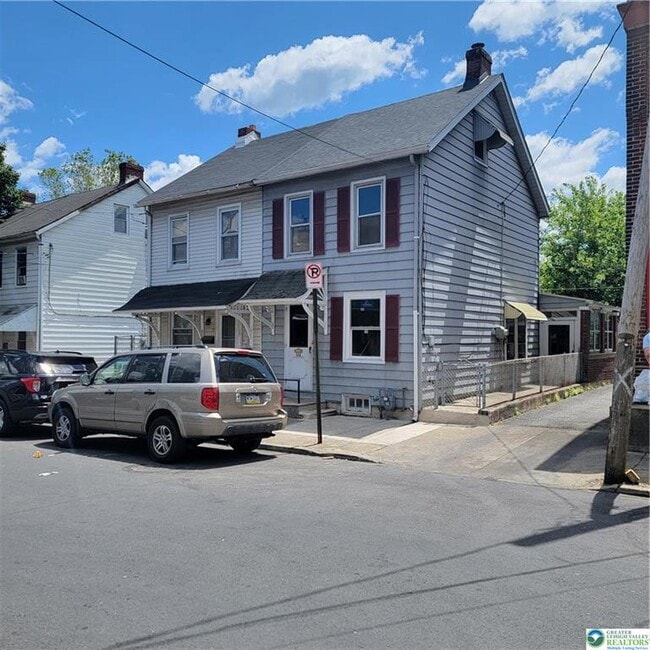 Building Photo - 132 W Chew St