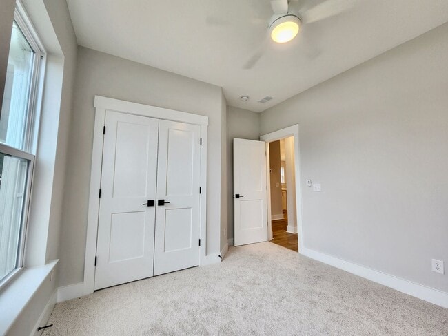 Building Photo - Gorgeous 4 bedroom home in Point Hope - Ch...