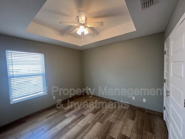 Building Photo - 825 S Mississippi St