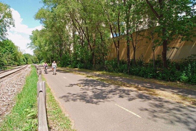 Building Photo - 2217-2217 Grand Ave S